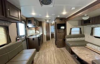 2019 Forest River RV Flagstaff Shamrock 233S