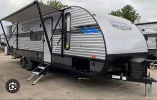 Room for the Whole Crew! Sleeps 10 with bunkroom