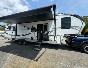 Keystone RV Cougar Half-Ton 32BHS