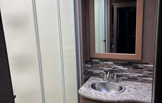 "Olive" 2018 Thor Four Winds 31Y Family fun