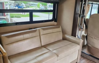 2018 THOR Motor Coach 30.3 Class A