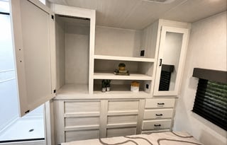 Adventure Awaits – Luxury Class C, Sleeps 8! 2024