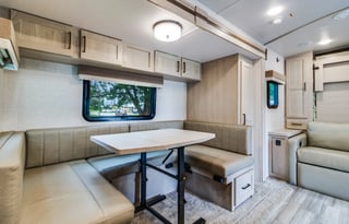 Spacious & Family Friendly Micro Lite 25 ft