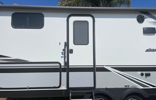 "Wheely" The Camper -Jayco Feather 24BH CLEAN!