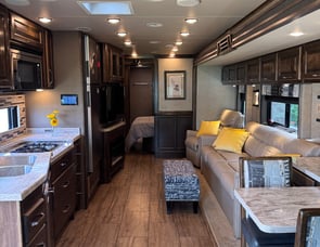 Tiffin Motorhomes Open Road Allegro 36 LA