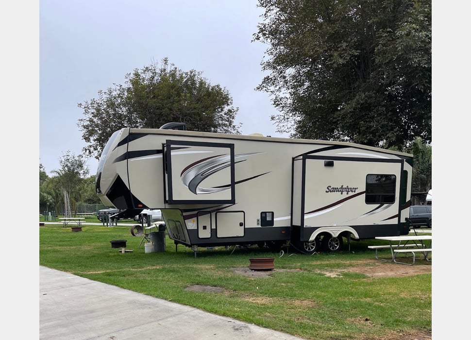 Fifth Wheel rentals in Riverside