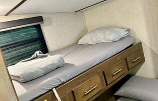 2020 Keystone RV Cougar Half-Ton 32BHS