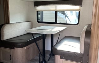 Minimalist Winnie Minnie by the River