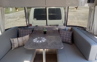 NEW! Airstream Flying Cloud 23' (Sarah Jane)