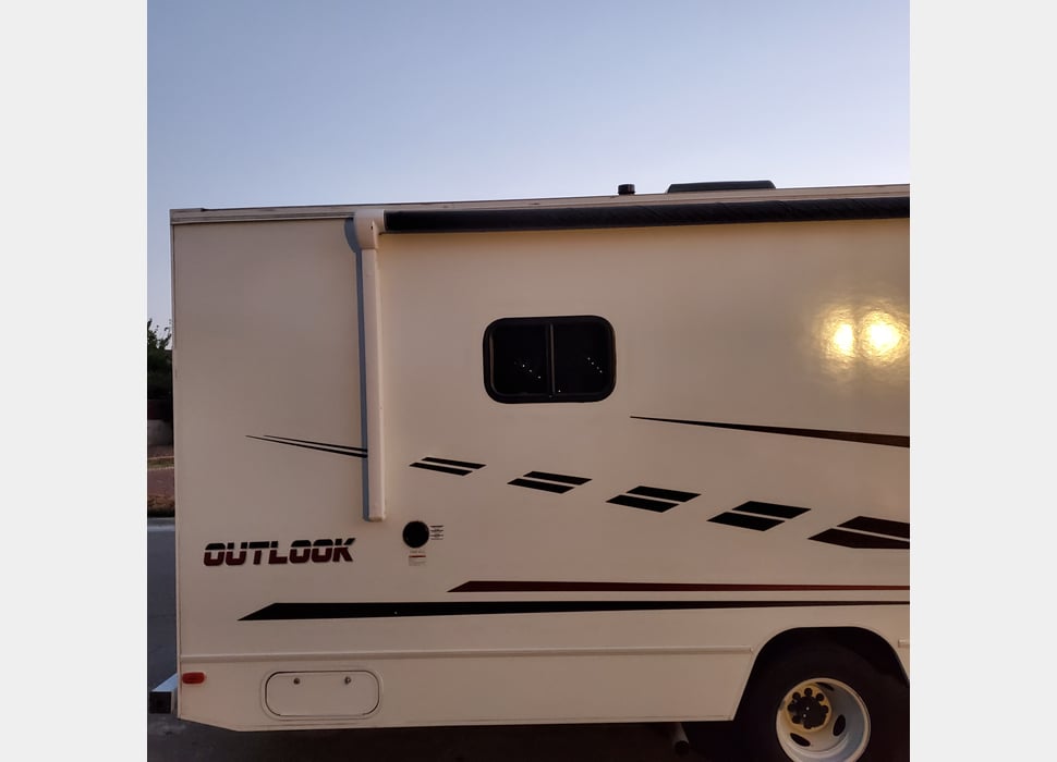 Class C Motor Home rentals in Las Cruces