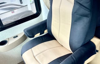 Get Out of Town 2018 Winnebago Sunstar 31BE