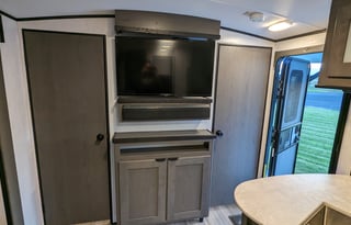 King Bed and Private Quad bunks  2022 Cruiser MPG