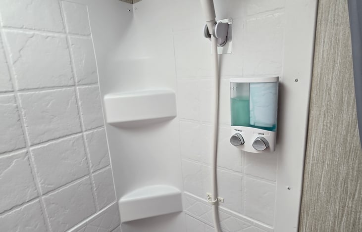 The little things make the difference! The 5 O’Clock Somewhere comes stocked w/ thoughtful extras; shower gel, lotion, bug spray, a first-aid kit, & rv toilet tissue—all included at NO additional cost