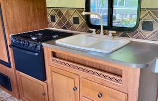 Luxe Galore! Newer, Ultra Clean! Spacious Bunks!