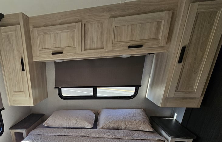 Additionally overhead drawers and 2 small hanging racks