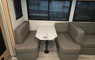 2025 Cruiser Avenir 25RK