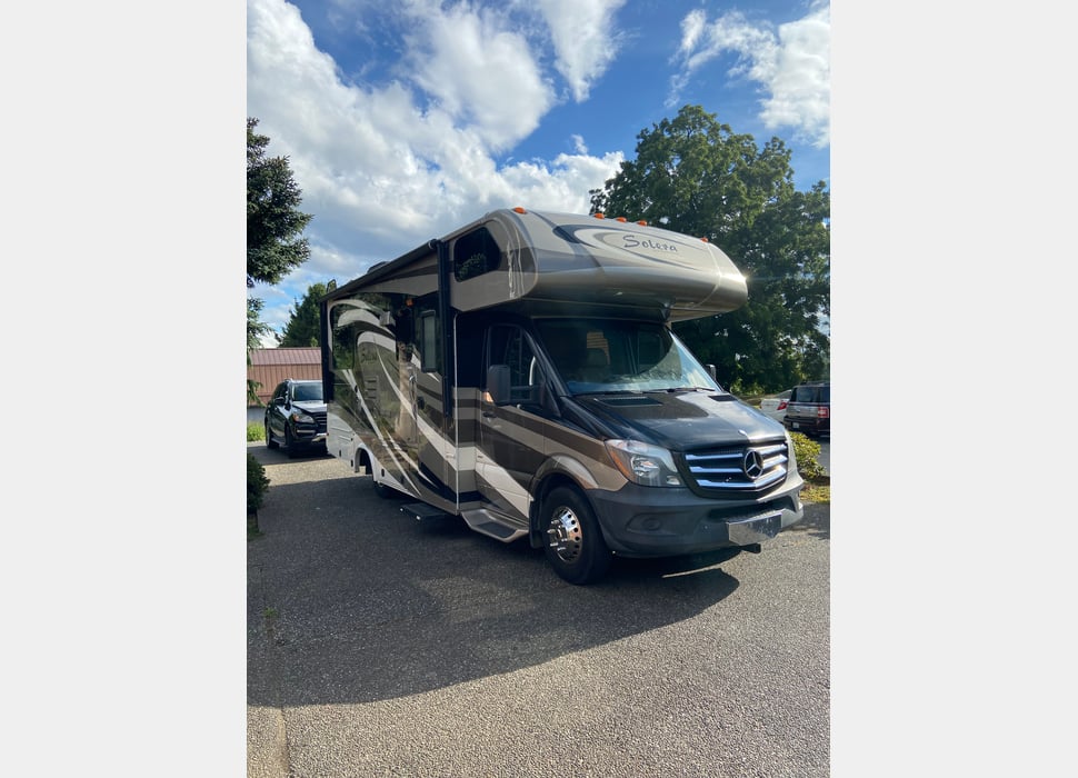 Class C Motor Home rentals in stanwood