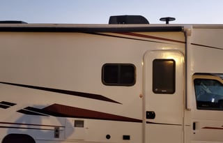 2019 Winnebago Outlook 27D