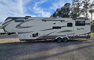 2021 Solitude 375RES-R