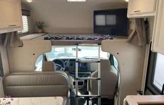 2023 Thor Motor Coach Chateau 22B