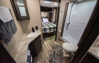 New Camper great for Families or Couples
