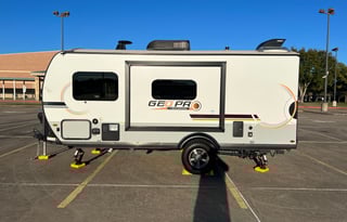 2023 Rockwood Geo Pro G19FBS Sleeps 4 Queen Bed!