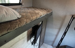 LUXURY-AUTO LEVELING-FREE INS-TOP RATED- DIAMOND O