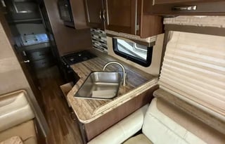 A9 - 2020 Thor A.C.E. 30.4 Starlink Equipped 8 Ppl