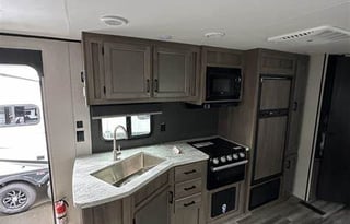 The Unwind Bunkhouse- 2021 Starcraft Autumn Ridge