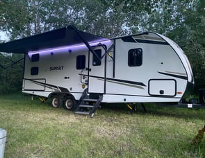 CrossRoads RV Sunset Trail SS242BH