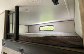 Luxury RV | Sleeps 10 | Bunkhouse & King Suite