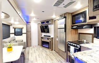 2022 CrossRoads Zinger 333D Travel Trailer