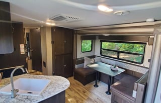 Awesome Family Getaway w/ Outdoor Shower