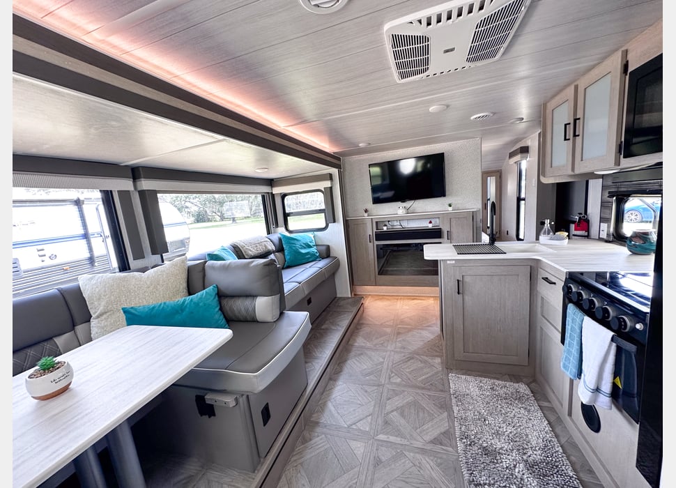 Travel Trailer rentals in Taylors