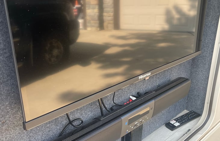 Outdoor entertainment center