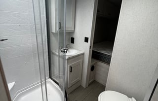 2022 EAST TO WEST Entrada 3100FB