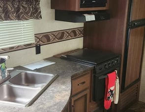 CrossRoads RV Zinger ZT31SB