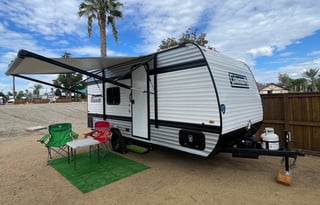 Kenzie’s 2025 Keystone RV Coleman 17R