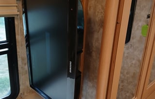 Beautiful, Spacious, Easy Driving Winnebago!