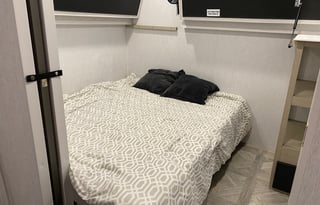 2023 Salem 29VBUD Family Holiday