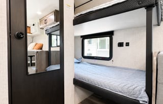 21ft Jayco • Easy tow • Fully Stocked • New Bed