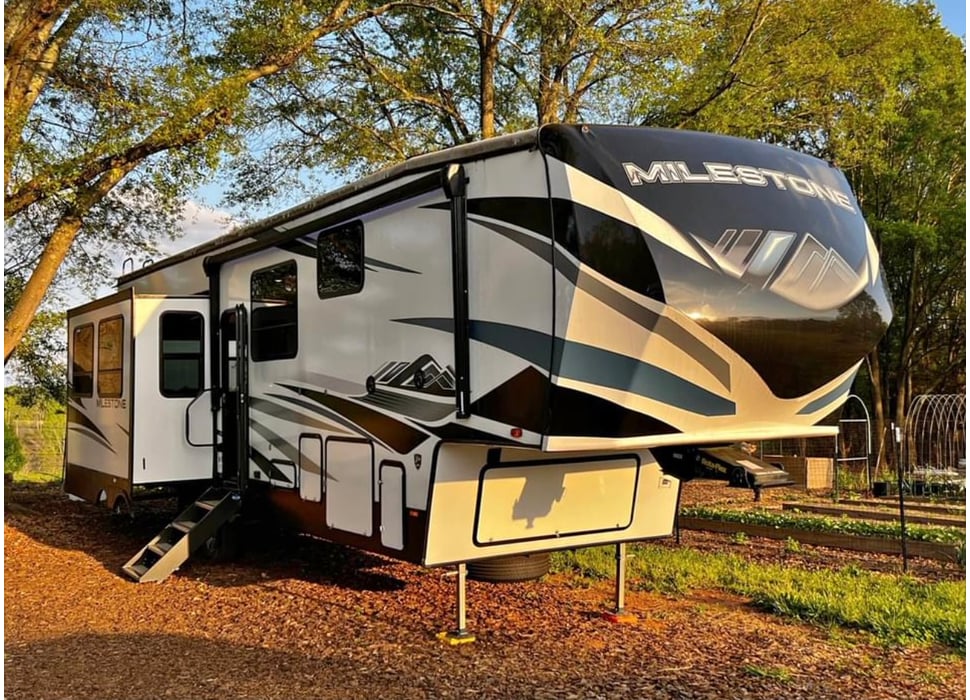 Fifth Wheel rentals in Greenville