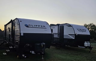 Brand New Viking, Spacious and Clean "The Beehive"