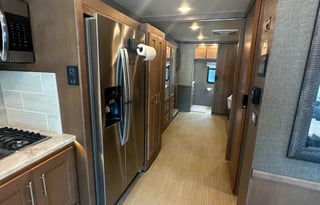 2022 Thor Motor Coach Challenger 37FH