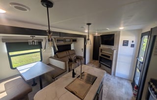 2025 Puma Luxury Bunkhouse