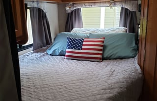 2019 Coachmen Leprechaun