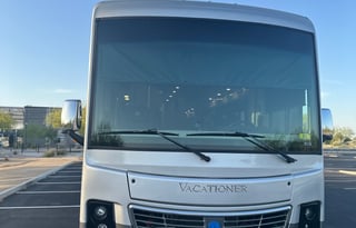 2022 Holiday Rambler Vacationer 35K
