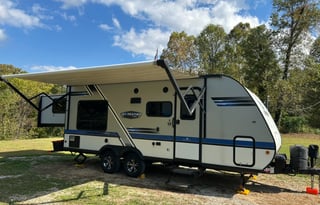 Family Friendly Bunkhouse with King Size bed!