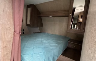 2019 Dutchmen RV Coleman Lantern Series 244BH