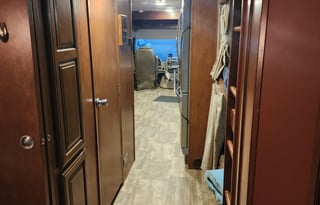 Luxury Georgetown 351DS Class A RV Rental!